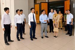 Chủ tịch UBND tỉnh An Giang Hồ Văn Mừng khảo sát vị trí tổ chức Diễn đàn Mekong Connect năm 2024