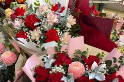 Hà Nội: Giá hoa tươi tăng mạnh trong Ngày Nhà giáo Việt Nam 20/11
