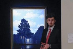 Mức giá kỷ lục thế giới cho bức tranh siêu thực của Rene Magritte