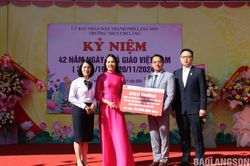 Agribank Lạng Sơn trao tài trợ 1,2 tỷ đồng cho các trường học có thành tích xuất sắc trong thực hiện thanh toán không dùng tiền mặt
