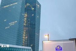 ECB cảnh báo rủi ro nợ công ngày càng tăng của eurozone