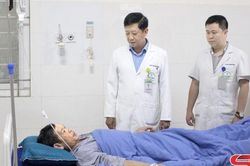 Thầy thuốc ưu tú tận tâm với nghề