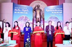 Khai mạc triển lãm các chuyên đề văn hóa - di sản ở Nghệ An