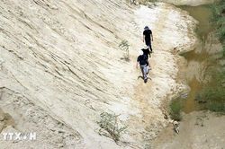 Cát tự nhiên thiếu nhưng cát nhân tạo thay thế vẫn 'ế'