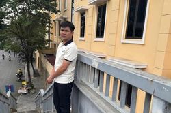 Vờ hỏi đường rồi rút dao đe dọa để cướp