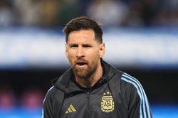 Messi bất ngờ 'quay xe' với sự kiện của hoành tráng của Barcelona, người hâm mộ thất vọng