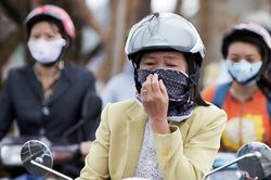 Dự báo thời tiết 25/11/2024: Không khí lạnh tràn đến, Bắc Bộ mưa rét từ đêm