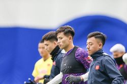 Hai 'quân xanh' của tuyển Việt Nam ở Hàn Quốc nguy cơ xuống hạng; Mourinho gay gắt với tin đồn tái hợp với Ronaldo