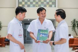 GĐ BV Bạch Mai: 'Tri thức là của nhân loại, chúng tôi không giữ riêng'