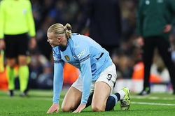 Cơn ác mộng chưa dừng lại với Man City