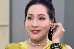 Bà cả phim 'Độc đạo' kể về chuyện yêu với mối tình đầu sau 20 năm gặp lại