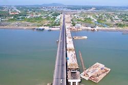 Tất bật thi công hai cầu lớn trên đường ven biển Vũng Tàu - Bình Thuận