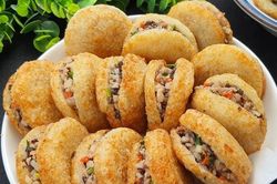 Cách làm món xôi chiên nhân thịt giòn rụm, thơm ngon
