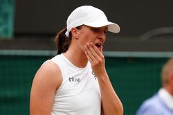 Số 2 thế giới Iga Swiatek chấp nhận án treo vợt do bị phát hiện dương tính với doping