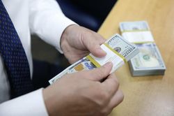 Tỷ giá liên ngân hàng giảm 3 phiên liên tiếp