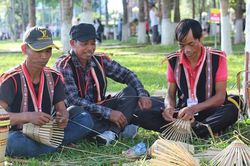 Ia Pết giữ gìn, phát huy nghề đan lát truyền thống