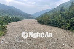 Ám ảnh rác ở thượng nguồn Nậm Nơn