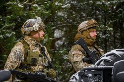 Nga cảnh báo NATO đưa 'lực lượng gìn giữ hòa bình' tới Ukraine
