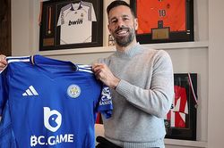 Ruud van Nistelrooy lần đầu lên tiếng sau khi làm HLV của Leicester City, không quên nói về MU
