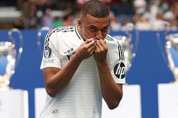 Real Madrid phớt lờ cảnh báo về thể lực trước khi ký hợp đồng với Mbappe
