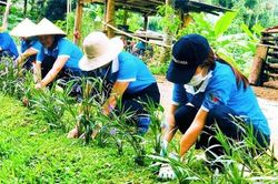 Nâng cao vị thế để phát huy sức mạnh đảng viên nữ người dân tộc thiểu số