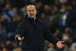 Không tàn nhẫn, Man City còn lụn bại hơn