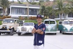 'Ông già gân' lái xe ô tô cổ hơn 2.000 km tham dự lễ hội xe tại Thái Lan
