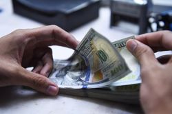 Đồng USD tăng giá giữa biến động của đồng euro và yen Nhật