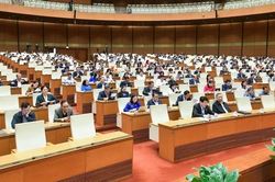 Quốc hội thông qua LUẬT SĨ QUAN QUÂN ĐỘI NHÂN DÂN VIỆT NAM sửa đổi