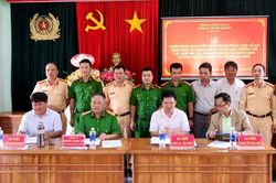Đak Pơ: 80 hợp tác xã, doanh nghiệp, cá nhân kinh doanh vận tải ký kết chấp hành pháp luật