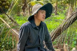 Đằng sau bình luận kém duyên nhằm vào bạn gái cũ Lê Tuấn Khang