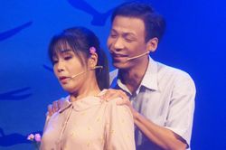 Đóa 'hoa sắt' làm xúc động khán giả