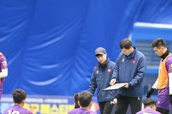Tuyển Việt Nam cực mạnh sau khi loại 7 cầu thủ; LFF có quyết định khiến tất cả ngỡ ngàng