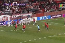 Pohang Steelers đánh bại ĐKVĐ Nhật Bản trên sân nhà
