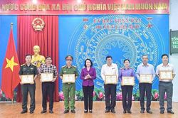 VKSND huyện Chợ Mới được tặng giấy khen trong phòng chống tội phạm