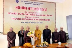 Lần đầu tiên tổ chức Hội đồng Bảo vệ đề cương Luận án Tiến sĩ