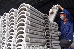 Thăm xưởng sản xuất ngói xi măng màu