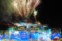 Khai mạc Festival hoa Đà Lạt lần thứ X- lung linh, đặc sắc và hoành tráng