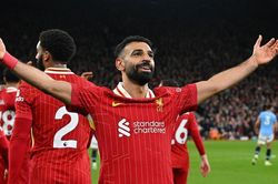 Tiết lộ từ một huyền thoại, Mohamed Salah đã gia hạn hợp đồng với Liverpool?
