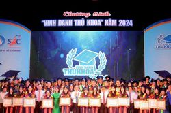 TPHCM vinh danh 88 thủ khoa năm 2024
