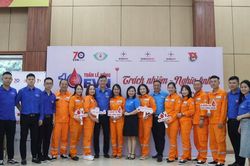 Công ty Điện lực Nghệ An hiến tặng 165 đơn vị máu hưởng ứng Tuần lễ hồng EVN