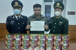 Bắt đối tượng tàng trữ 30kg pháo