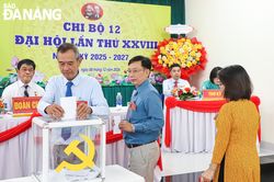 Chi bộ 12 (phường Tam Thuận) phấn đấu đạt 'Chi bộ trong sạch vững mạnh'