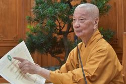Đức Pháp chủ GHPGVN chủ trì phiên họp Ban Thường trực Hội đồng Chứng minh