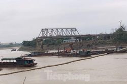 Sẵn sàng tháo dỡ phần còn lại của cầu Phong Châu