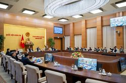 Ủy ban Thường vụ Quốc hội thông qua Pháp lệnh Chi phí tố tụng