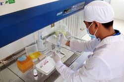 Triển khai toàn diện và hiệu quả các giải pháp phòng, chống HIV/AIDS