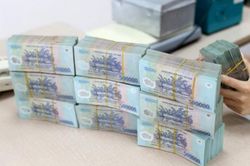 Ngân hàng đổ mạnh tiền cho vay bất động sản dù thị trường trầm lắng