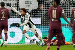 Kết quả Cúp C1: Man City lại gây thất vọng, Arsenal thăng hoa