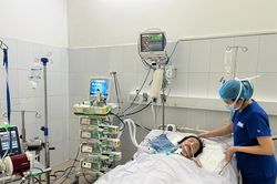 Người mẹ trẻ cần kinh phí điều trị để vượt qua cơn nguy kịch